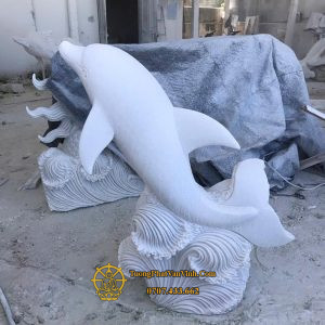 Điêu khắc tượng cá heo bằng đá tự nhiên cao 1 mét (CH002)