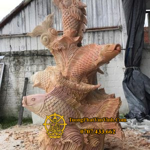 Mẫu cá chép hóa rồng phun nước bằng đá tự nhiên cao 2 mét (CC005)